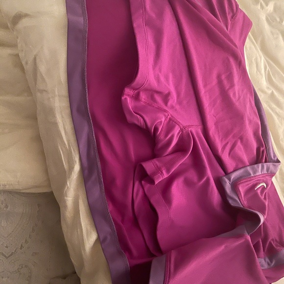Nike dri fit athletic Skort.  EUC, like NEW - Picture 2 of 2